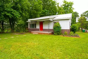 401 W Carolina St, Palestine, TX 75803 - Photo 23