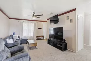 1813 Arkansas St, Gainesville, TX 76240 - Photo 7