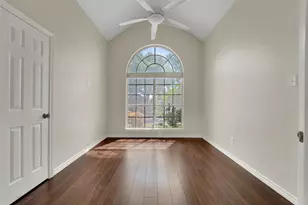 4001 Arrowcrest Ln, Garland, TX 75044 - Photo 9