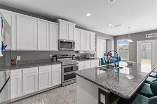 227 Hackney St, Waxahachie, TX 75165 - Photo 5