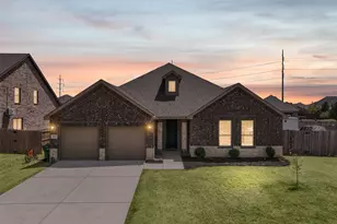 227 Hackney St, Waxahachie, TX 75165 - Photo 1