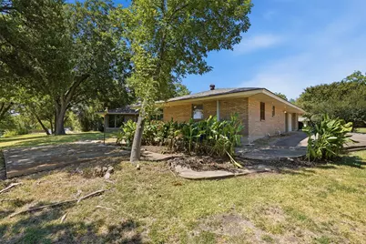 3202 S Country Club Road, Garland, TX 75043 - Photo 33
