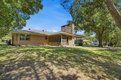 3202 S Country Club Road, Garland, TX 75043 - Photo 31