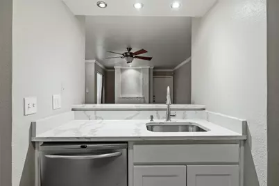 3206 S Fielder Road #100, Arlington, TX 76015 - Photo 9