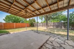 1011 Port Aransas Dr, Little Elm, TX 75068 - Photo 23