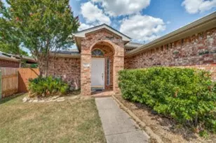 1011 Port Aransas Dr, Little Elm, TX 75068 - Photo 3