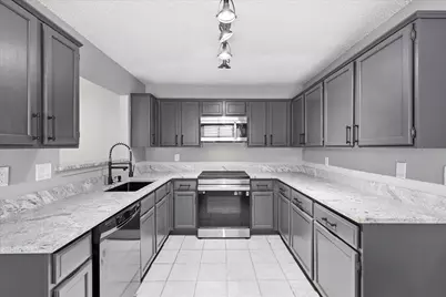 2909 Menlo Park Lane, Carrollton, TX 75007 - Photo 11