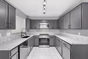 2909 Menlo Park Ln, Carrollton, TX 75007 - Photo 11