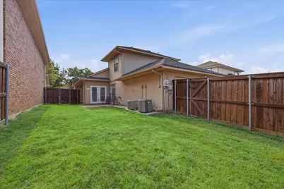 2909 Menlo Park Lane, Carrollton, TX 75007 - Photo 29