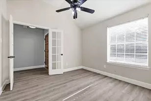 2909 Menlo Park Ln, Carrollton, TX 75007 - Photo 3