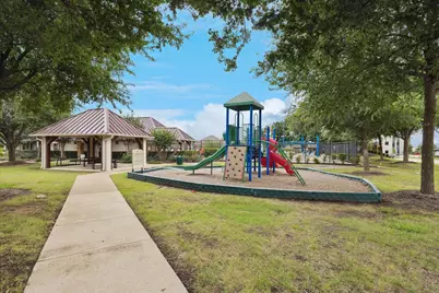 10237 Red Bluff Lane, Fort Worth, TX 76177 - Photo 19