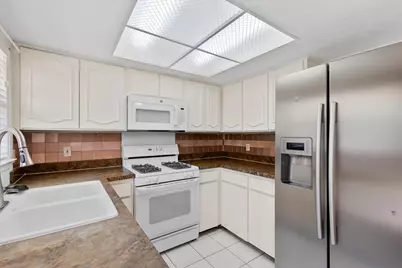 1804 Westwood Circle, Carrollton, TX 75006 - Photo 11