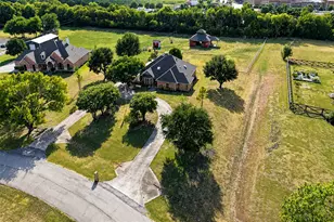 1821 Meadow Ranch Rd, McKinney, TX 75071 - Photo 3