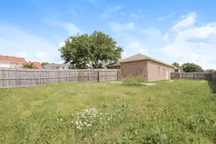 1633 Mockingbird Ln, DeSoto, TX 75115 - Photo 15