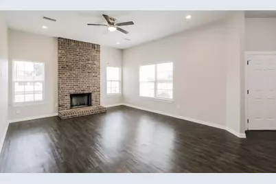 1633 Mockingbird Lane, DeSoto, TX 75115 - Photo 5