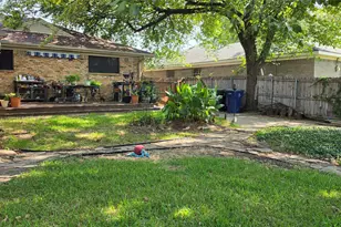 1210 Vicksburg Dr, Garland, TX 75041 - Photo 3