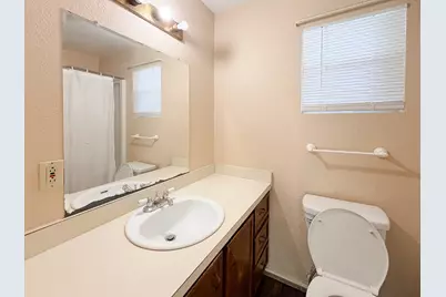 1705 N Robinson Street, Cleburne, TX 76031 - Photo 13