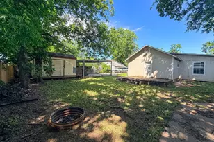1705 N Robinson St, Cleburne, TX 76031 - Photo 15