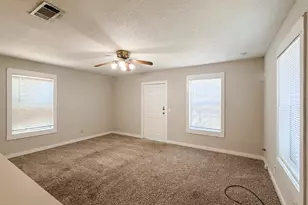 1705 N Robinson St, Cleburne, TX 76031 - Photo 5