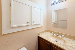 1705 N Robinson St, Cleburne, TX 76031 - Photo 11