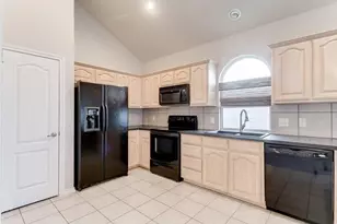 2612 Evening Shade Dr, Fort Worth, TX 76131 - Photo 11