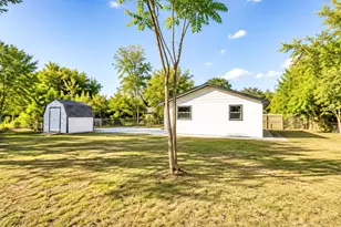 7061 Base St, Azle, TX 76020 - Photo 13