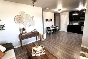 106 Raymond St, Bowie, TX 76230 - Photo 7