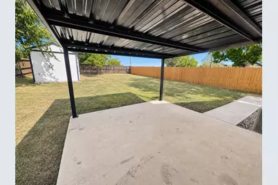 106 Raymond Street, Bowie, TX 76230 - Photo 23