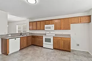 9900 Carter Dr, McKinney, TX 75072 - Photo 13