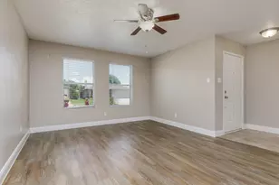 2228 Bradford Pear Dr, Little Elm, TX 75068 - Photo 7