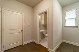 4666 Rhett Ln, Carrollton, TX 75010 - Photo 13