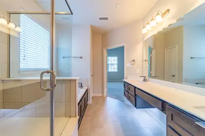 4666 Rhett Lane #E, Carrollton, TX 75010 - Photo 25
