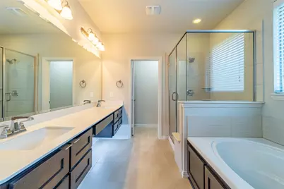 4666 Rhett Lane #E, Carrollton, TX 75010 - Photo 23