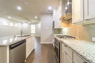 4666 Rhett Ln, Carrollton, TX 75010 - Photo 11