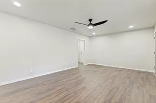 3021 Edith Ln, Haltom City, TX 76117 - Photo 11