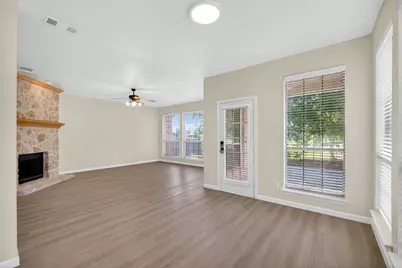 2616 Cove Drive, Grand Prairie, TX 75054 - Photo 3