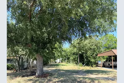 824 Indiana Street, Graham, TX 76450 - Photo 1
