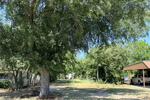 824 Indiana St, Graham, TX 76450 - Photo 1