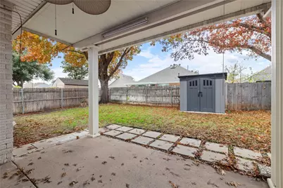 5825 Echo Bluff Drive, Haltom City, TX 76137 - Photo 31