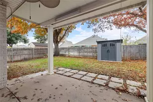 5825 Echo Bluff Dr, Haltom City, TX 76137 - Photo 31