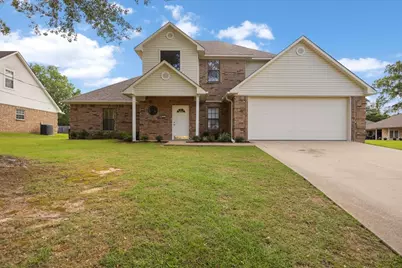 703 Daniel Street, Gladewater, TX 75647 - Photo 1