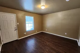 2917 Van Horn Ave, Fort Worth, TX 76111 - Photo 9
