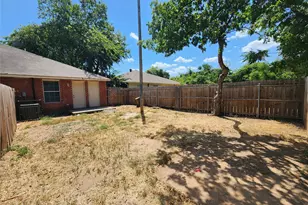 2917 Van Horn Ave, Fort Worth, TX 76111 - Photo 19