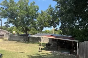 3815 Beverly Dr, Beverly Hills, TX 76711 - Photo 7