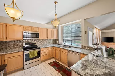4137 Mapleridge Drive, Grapevine, TX 76051 - Photo 7