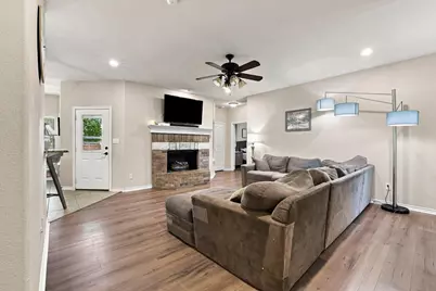 1407 Monfort Drive, Sherman, TX 75092 - Photo 5