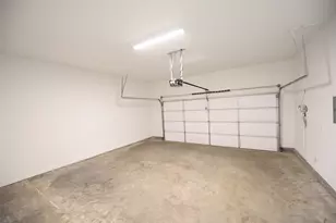 9843 Romo St, Irving, TX 75063 - Photo 27