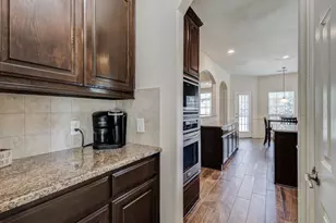 13921 Sparrow Hill Dr, Little Elm, TX 75068 - Photo 5