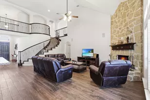 13921 Sparrow Hill Dr, Little Elm, TX 75068 - Photo 11