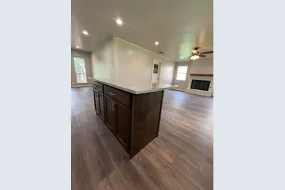 613 E Mustang Street, Crowley, TX 76036 - Photo 7